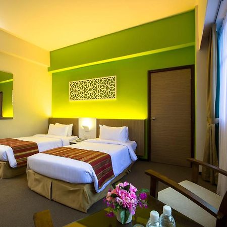 Grand Barakah Hotel อัมปัง ภายนอก รูปภาพ