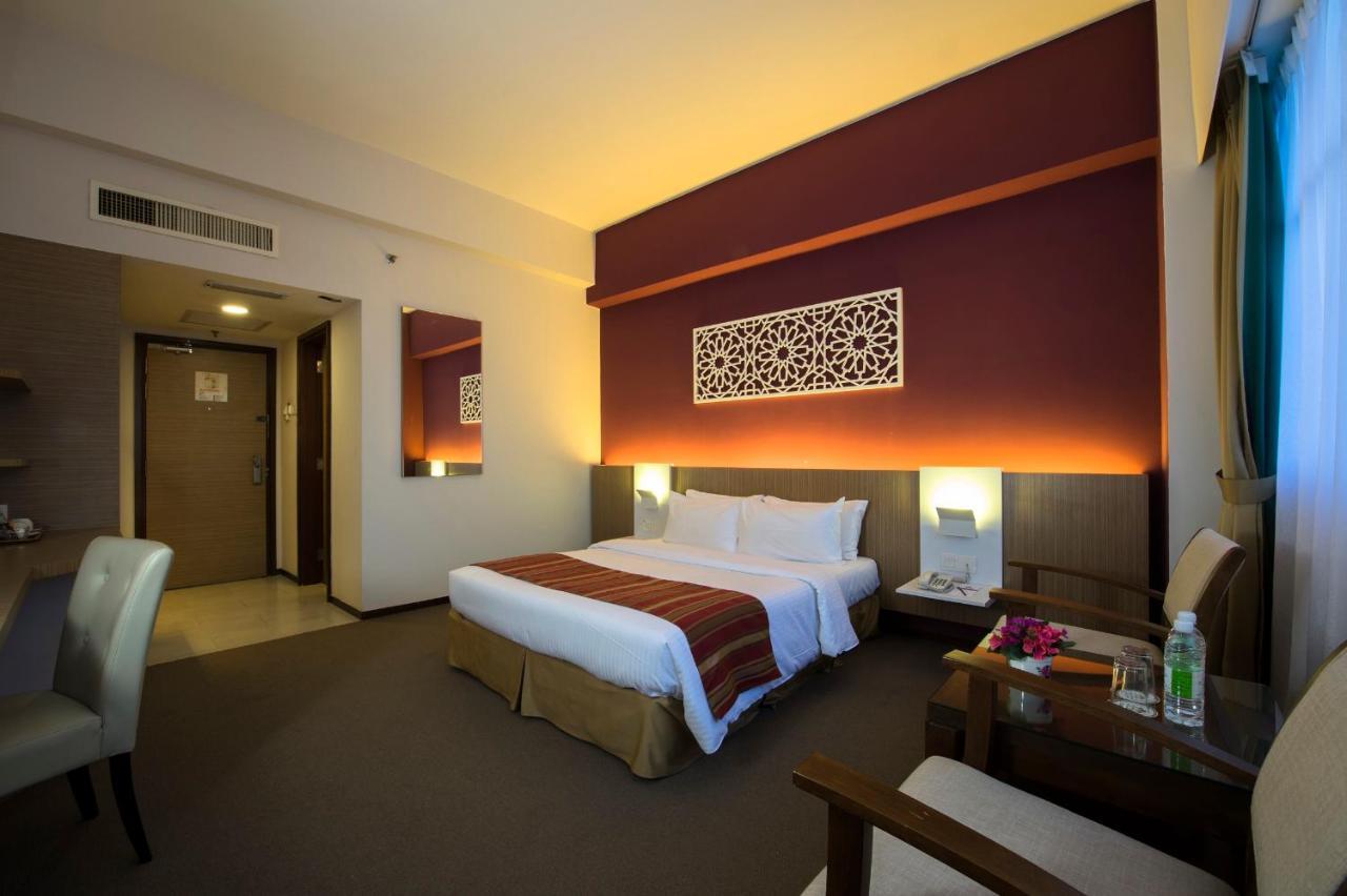 Grand Barakah Hotel อัมปัง ภายนอก รูปภาพ