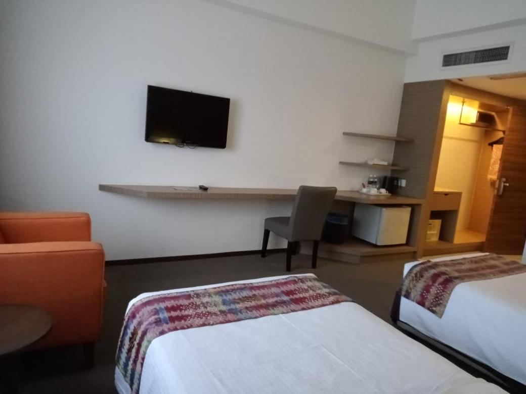 Grand Barakah Hotel อัมปัง ภายนอก รูปภาพ