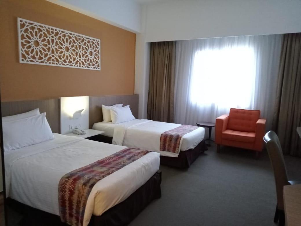 Grand Barakah Hotel อัมปัง ภายนอก รูปภาพ