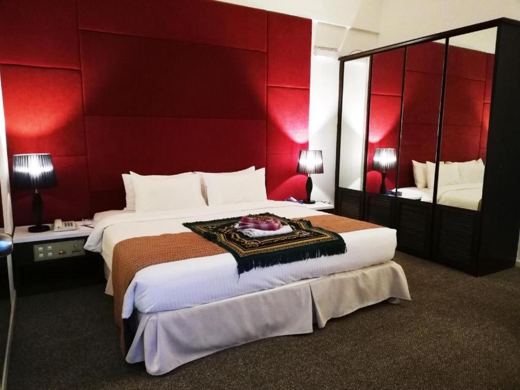 Grand Barakah Hotel อัมปัง ภายนอก รูปภาพ